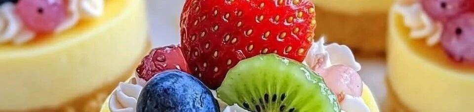 No oven required! Mini cheesecakes, smoothie cupcakes, summer desserts to bomb your taste buds!